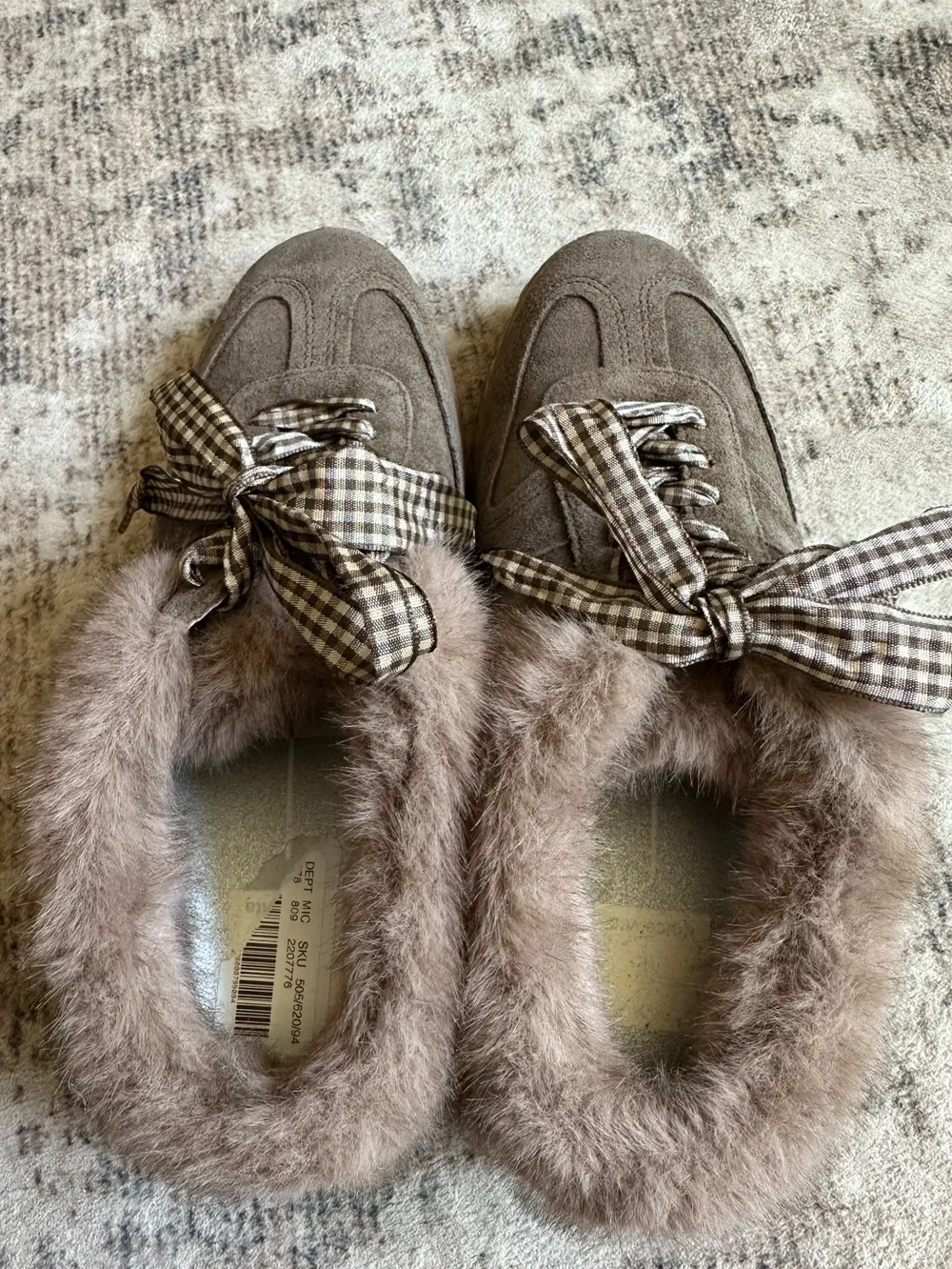 Dolce Vita Izzy Plush Suede Faux Fur Sneakers Tan Size 9 NWT